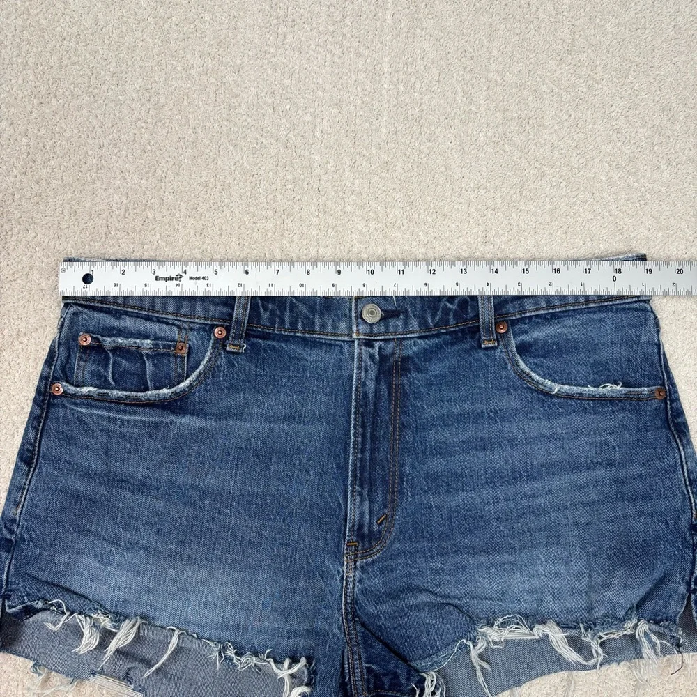 Abercrombie & Fitch Shorts 33‎ Blue The Mom Short High Rise Distressed Cutoff